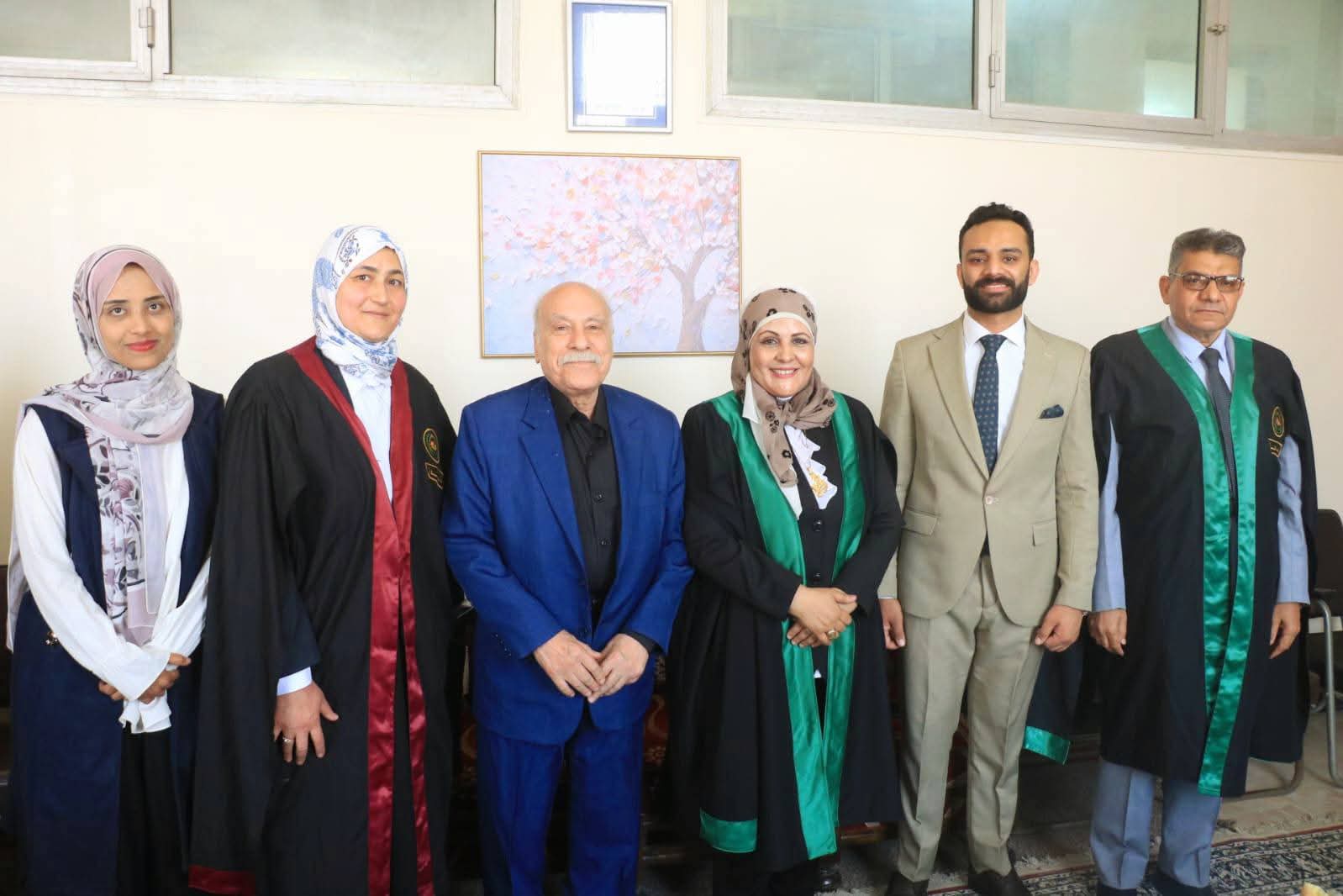  بحمد الله وتوفيقه  تمت مناقشة رسالة الماچستير للباحثة " إسلام منصور أبوالحديد امبارك " المعيدة بقسم الفلسفة بكلية الآداب ـ جامعة المنوفية، تخصص الفلسفة الحديثة والمعاصرة، بآداب المنوفية ✨   بعنوان " المعجزة بين القديس توما الاكوينى، وديفيد هيوم وأثرها فى الفكر الفلسفى المعاصر " ( دراسة تحليلية مقارنة ).