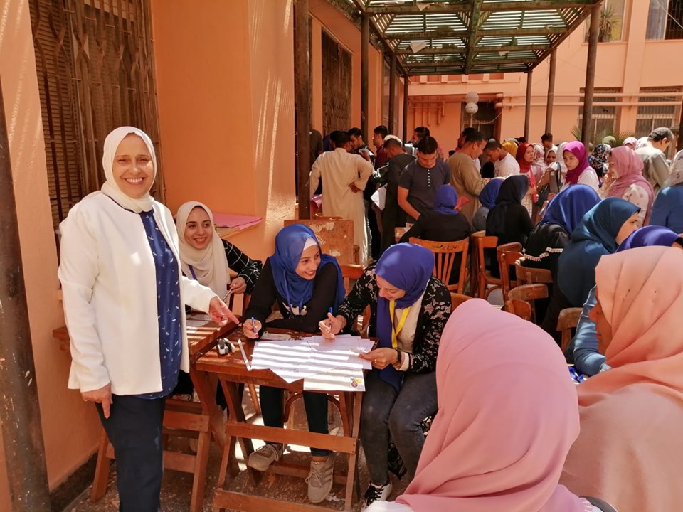 متابعة
