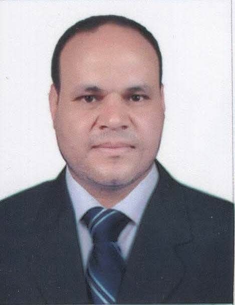 رئيس جامعة المنوفية يعلن صدور القرار الجمهور ى بتعيين الدكتور خالد زيادة عميدا لكلية الآداب   أعلن الدكتور أحمد القاصد رئيس جامعة المنوفية صدور القرار الجمهوري بتعيين الدكتور خالد السيد محمد زيادة، عميدًا لكلية الآداب   قدم الدكتور أحمد القاصد التهنئة لعميد كلية الآداب  ،معربا عن اعتزازه بثقة القيادة السياسية، مؤكدا علي حرصه مع كافة منسوبي الجامعة على تنفيذ إستراتيجية الجامعة  وخطتها المستقبلية، واستراتيجية الدولة 2030 