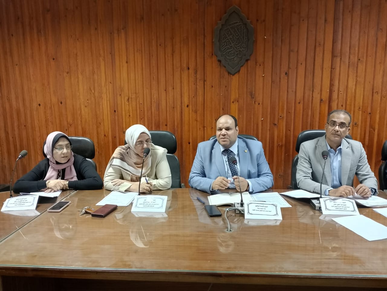 مجلس كلية الآداب يعقد جلسته الثالثة للعام الجامعي ٢٠٢٦/٢٠٢٥