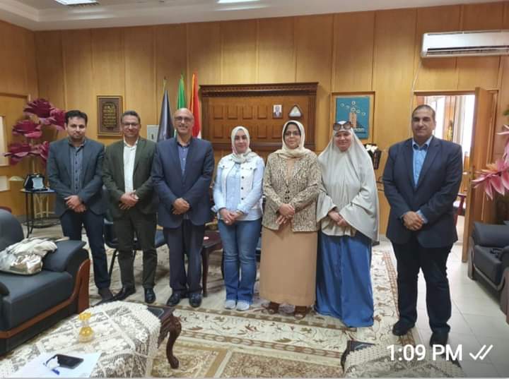 .زيارة فريق القياس والتقويم بالجامعة لكلية التربية للطفولة المبكرة