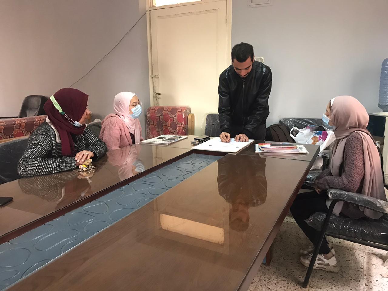 ورشة عمل عن «الرسم بالرصاص» بالنوعية