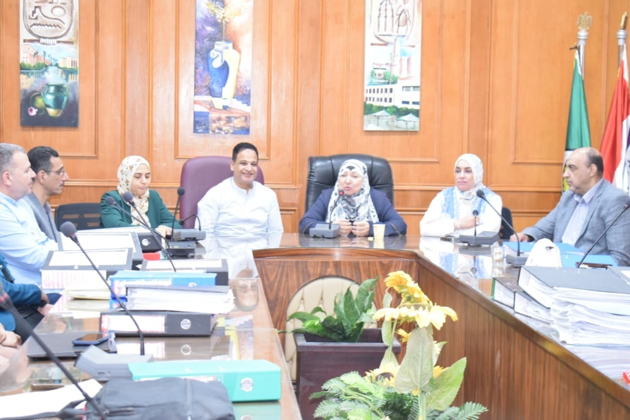 العميد يستقبل لجنة المراجعة الداخلية بمركز ضمان الجودة بالجامعة...