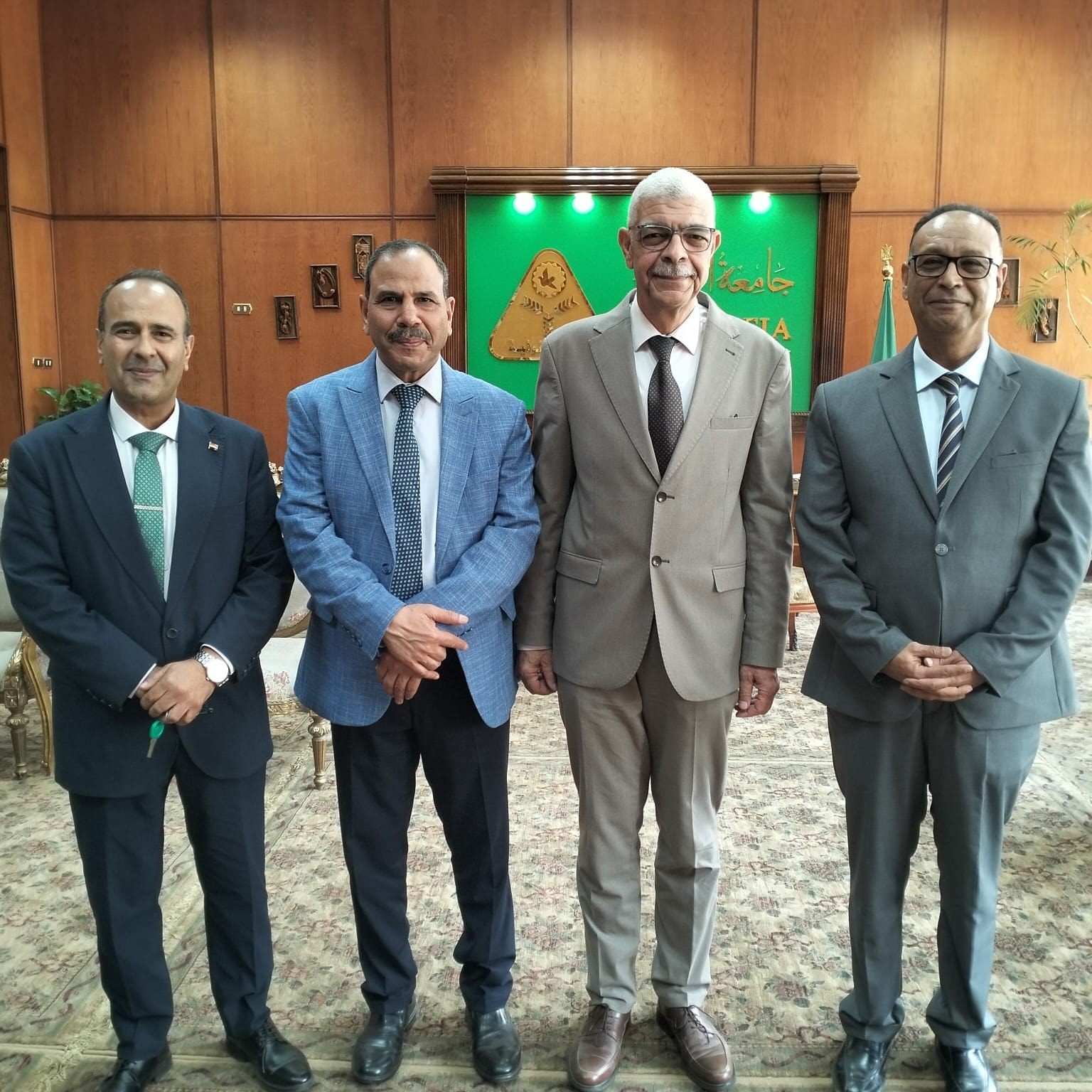 كلية الهندسة تهنئ السيد الاستاذ الدكتور/ حسام الدين مصطفى النور صالح بمناسبة صدور قرار رئيس الجامعة بتعيينه وكيلا للكلية لشئون خدمة المجتمع وتنمية البيئة.