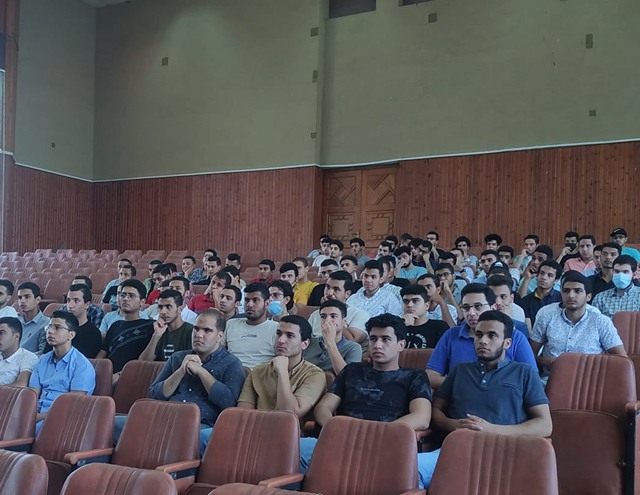 ندوة للتعريف والالتحاق بالاقسام العلمية لطلاب الفرقة الاعدادية