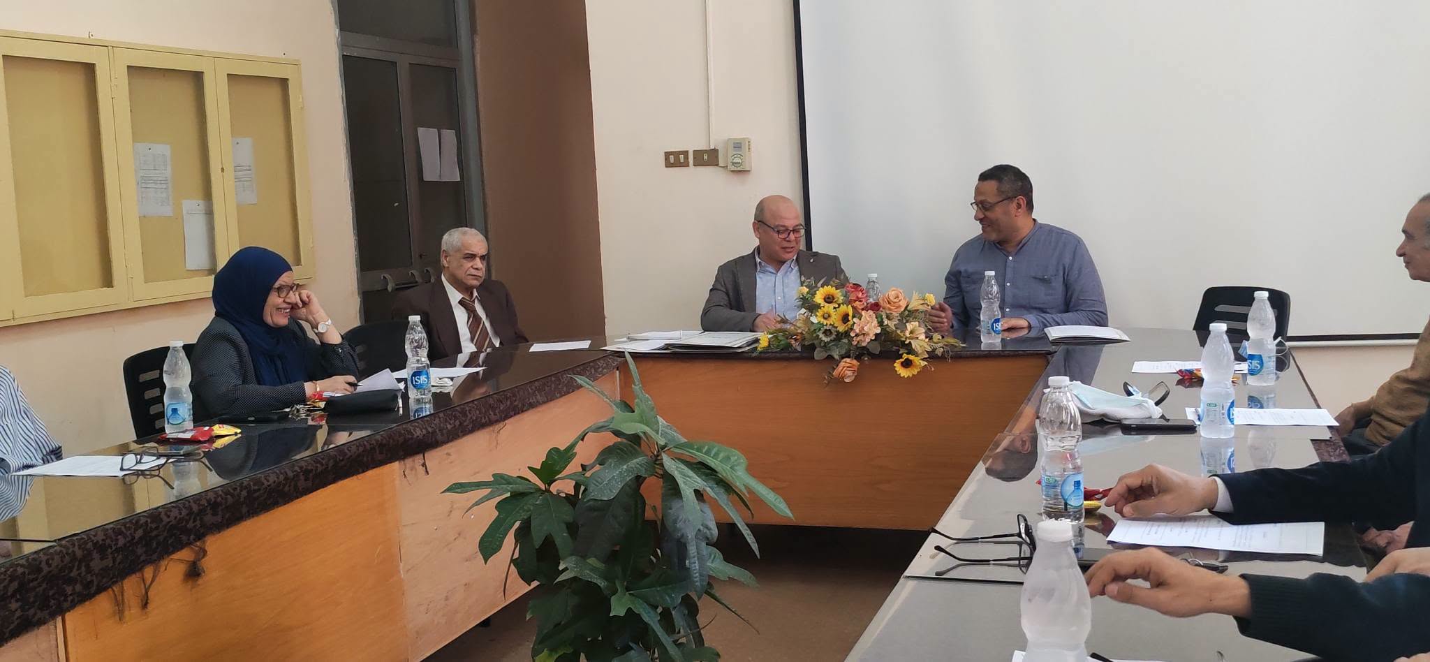 مجلس قسم هندسة الإلكترونيات الصناعية والتحكم يعقد جلسته الثامنه