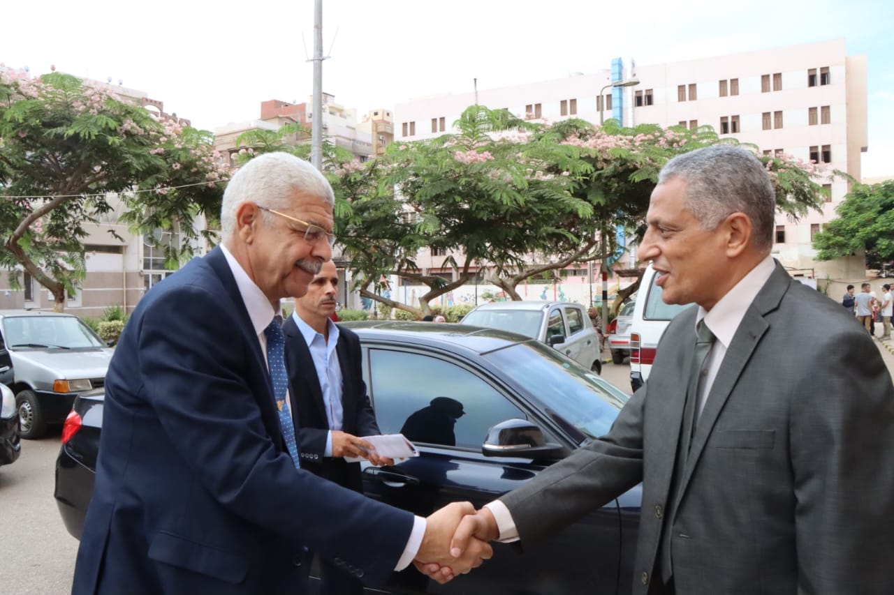 Today, you will welcome Mr. Prof. Dr. Essam Abdel Hafez Boodi, Acting Dean of the College, and Mr. Yasser Ghoneim, Director General of the College, to receive Mr. Dr. Ahmed Farag Al-Qassed, President of the University, and Prof. Dr. Sobhi Sharaf, Vice President of the University for Community Service and Environmental Development, during their visit to our college at the beginning of the year. The new academic year