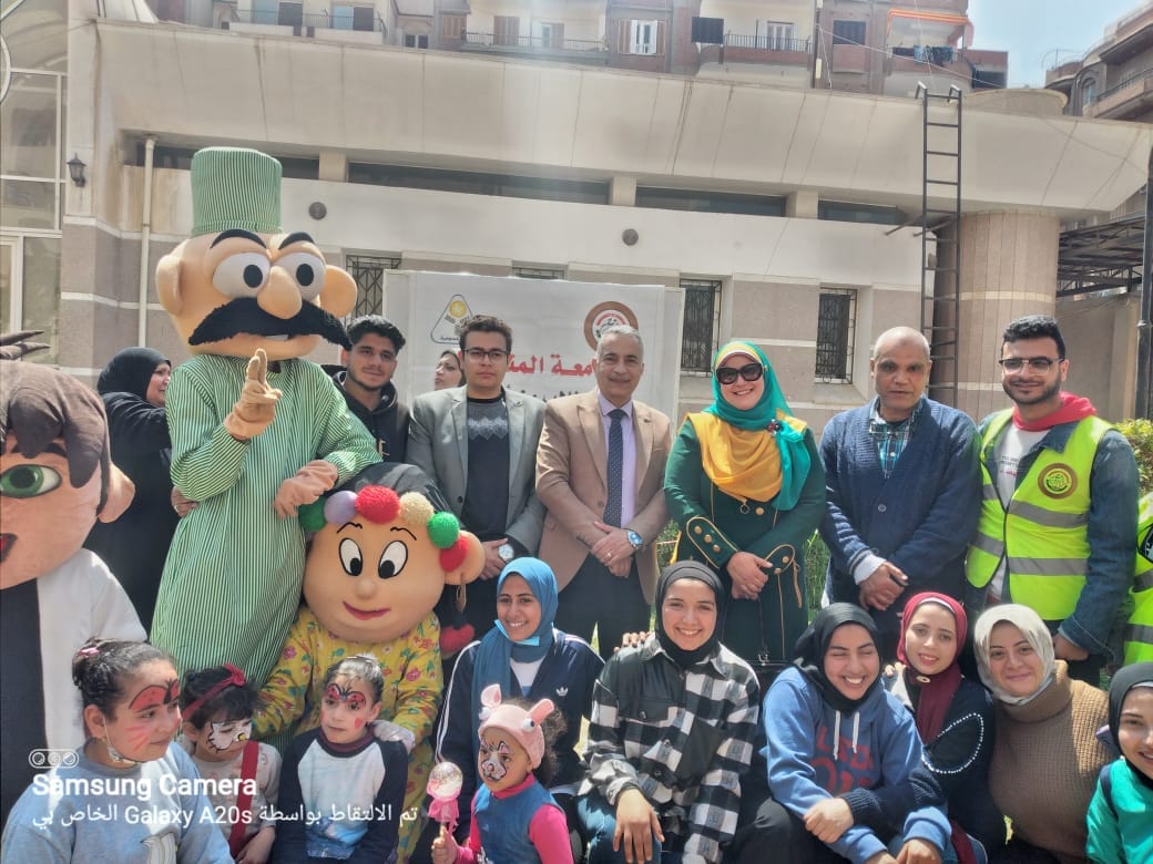 إحتفاليه الكليه بيوم الطفل اليتيم