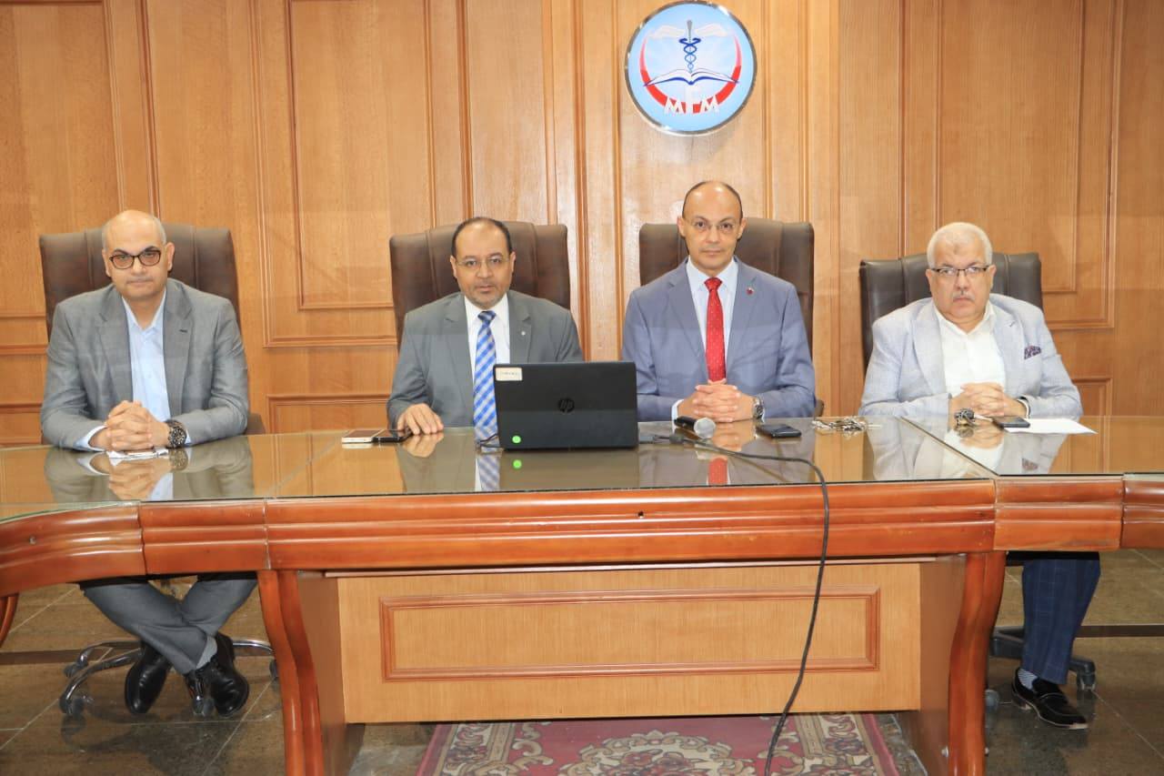 مجلس إدارة المستشفيات الجامعية يعقد جلسته الثانية عشرة للعام الجامعي 2024/2025