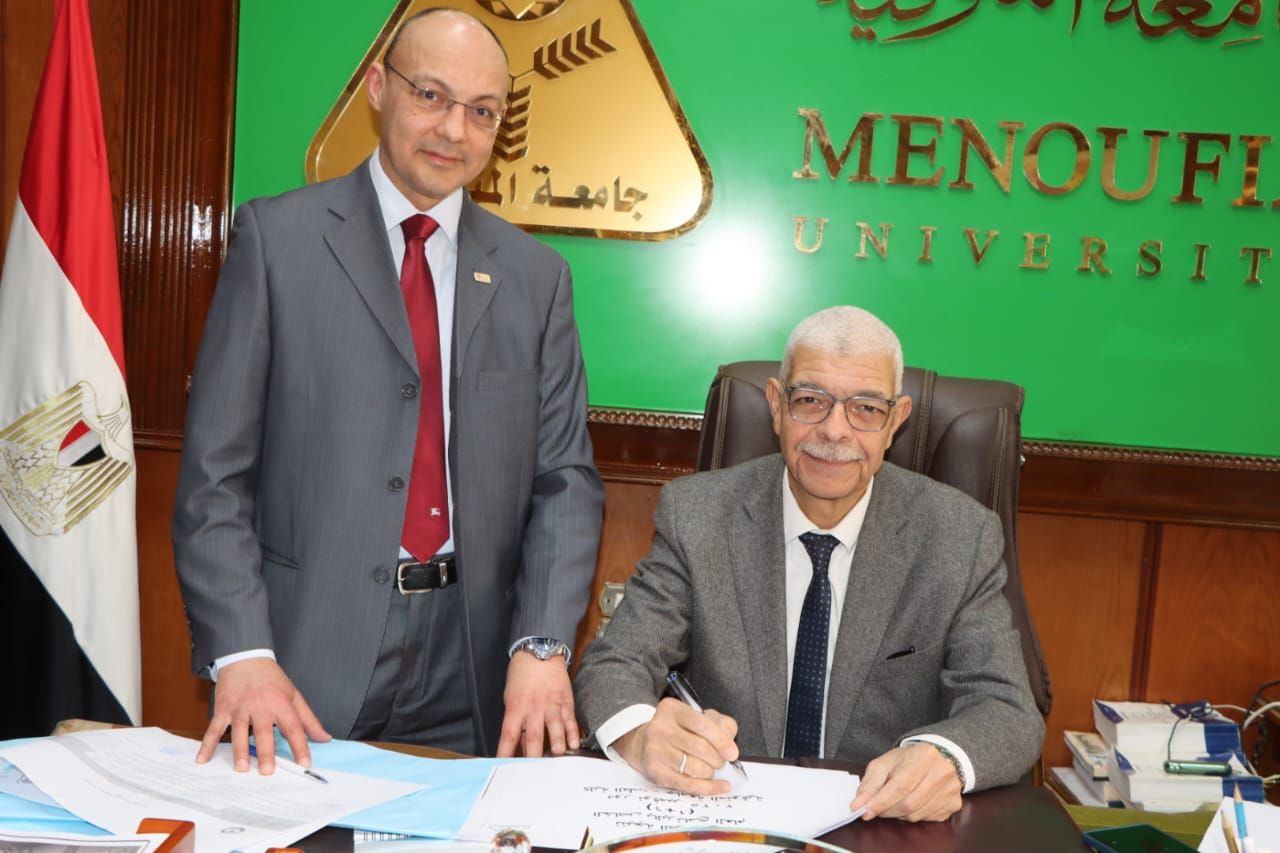 رئيس جامعة المنوفية يعتمد نتيجة بكالوريوس الطب والجراحة للدفعة 40