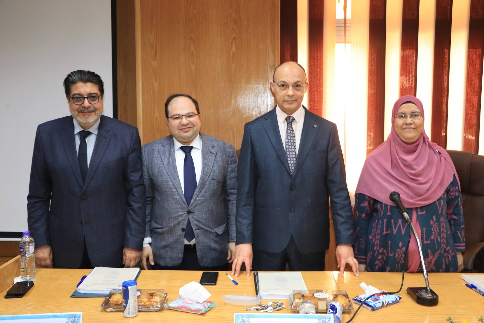 عميد طب المنوفية يستقبل عميد طب طنطا السابق ويؤكد دعم التعاون الأكاديمي