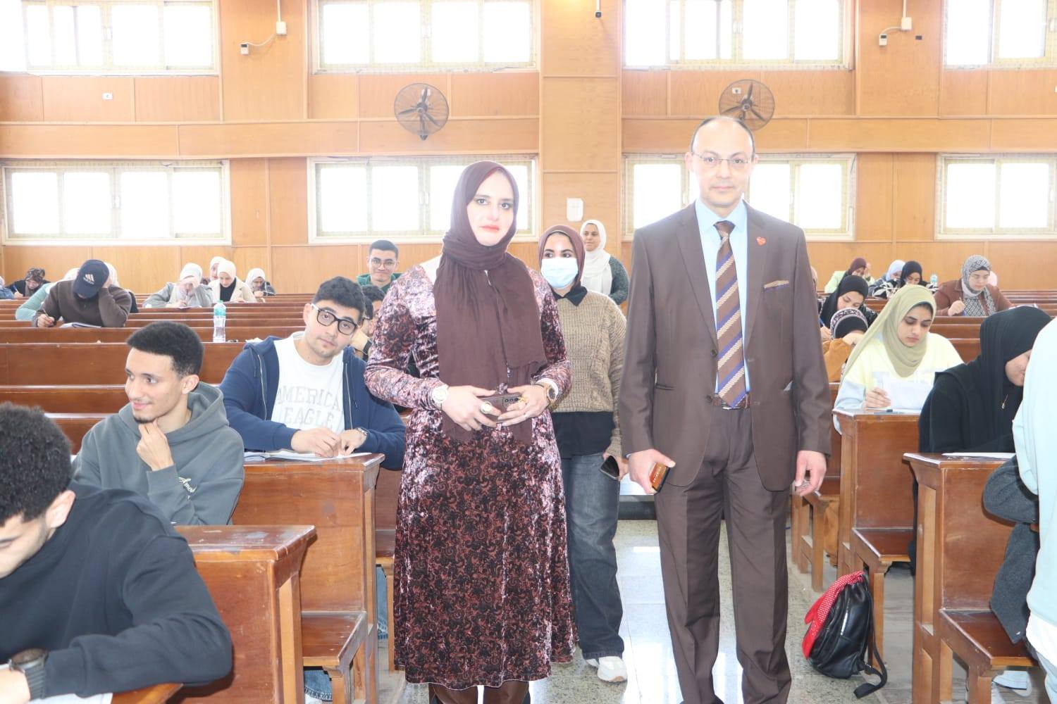 عميد كلية الطب يتفقد امتحانات الفرقة الرابعة في موديل Endocrine وHaematology