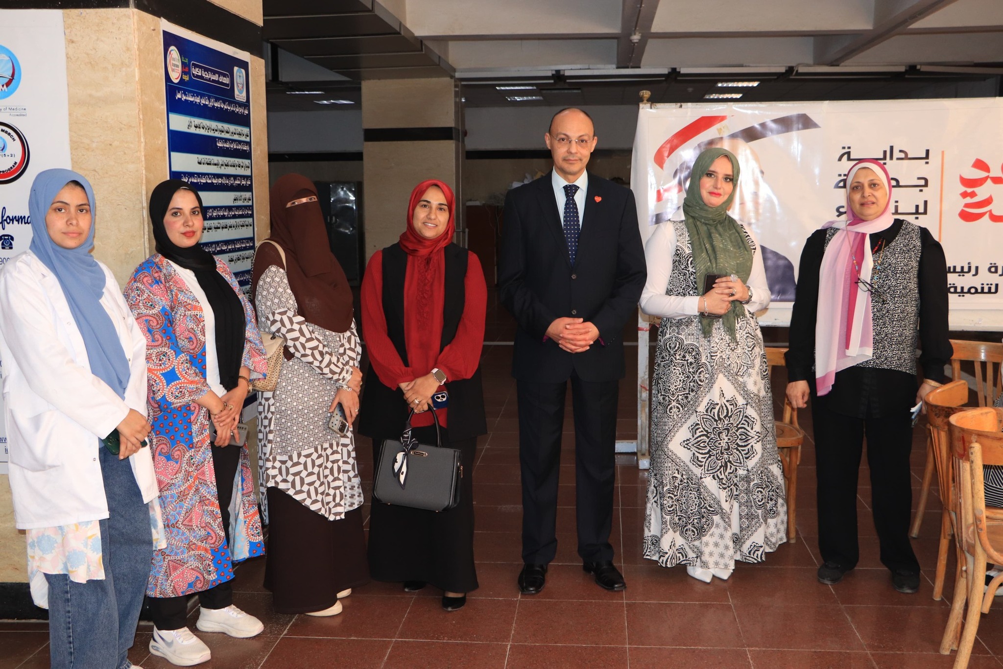 كلية الطب تنظم حملة للتبرع بالدم ضمن مبادرة "بداية جديدة لبناء الإنسان"