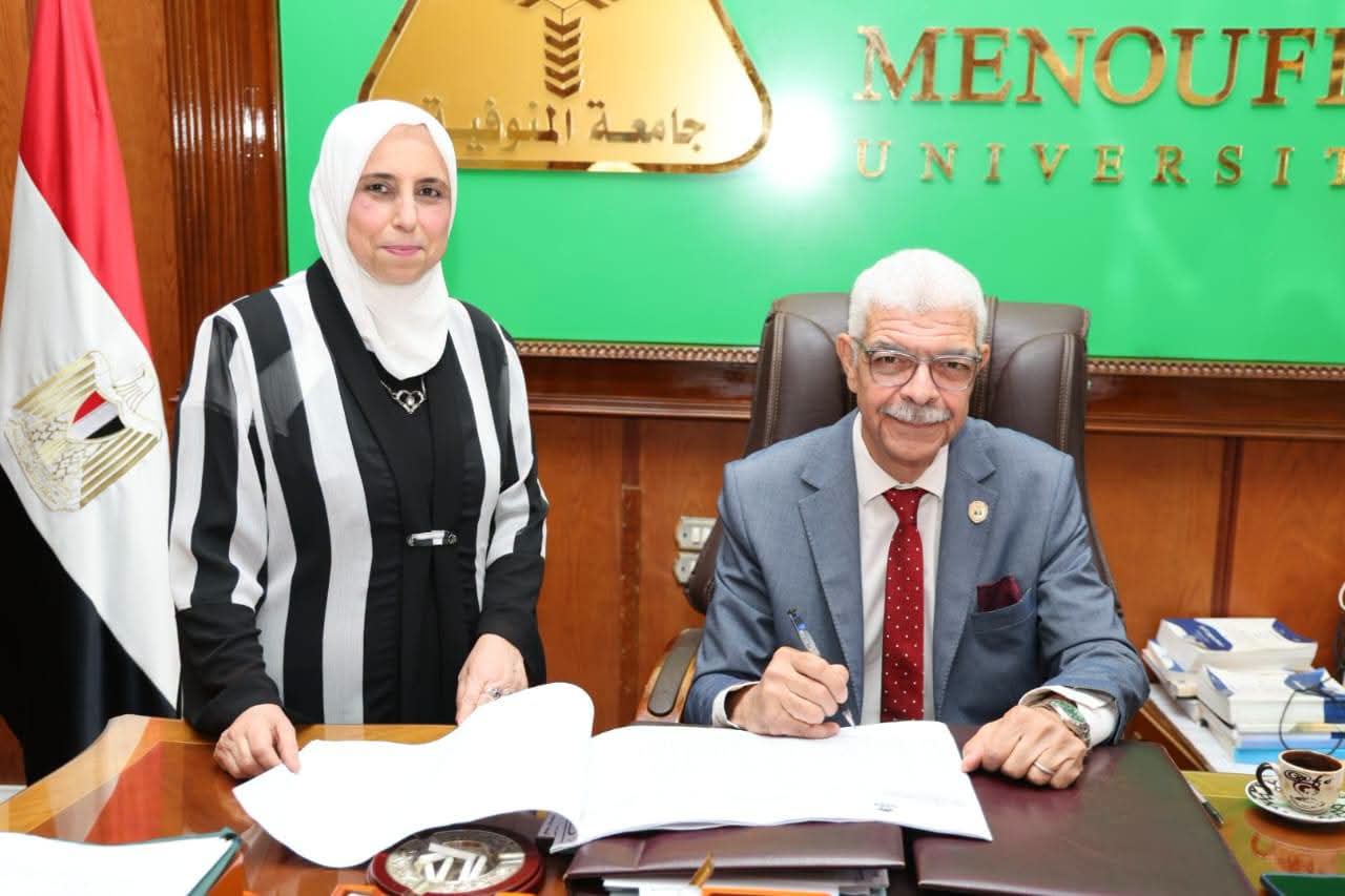 رئيس جامعة المنوفية يعتمد نتيجة المجموع التراكمي للبرنامج المكثف 