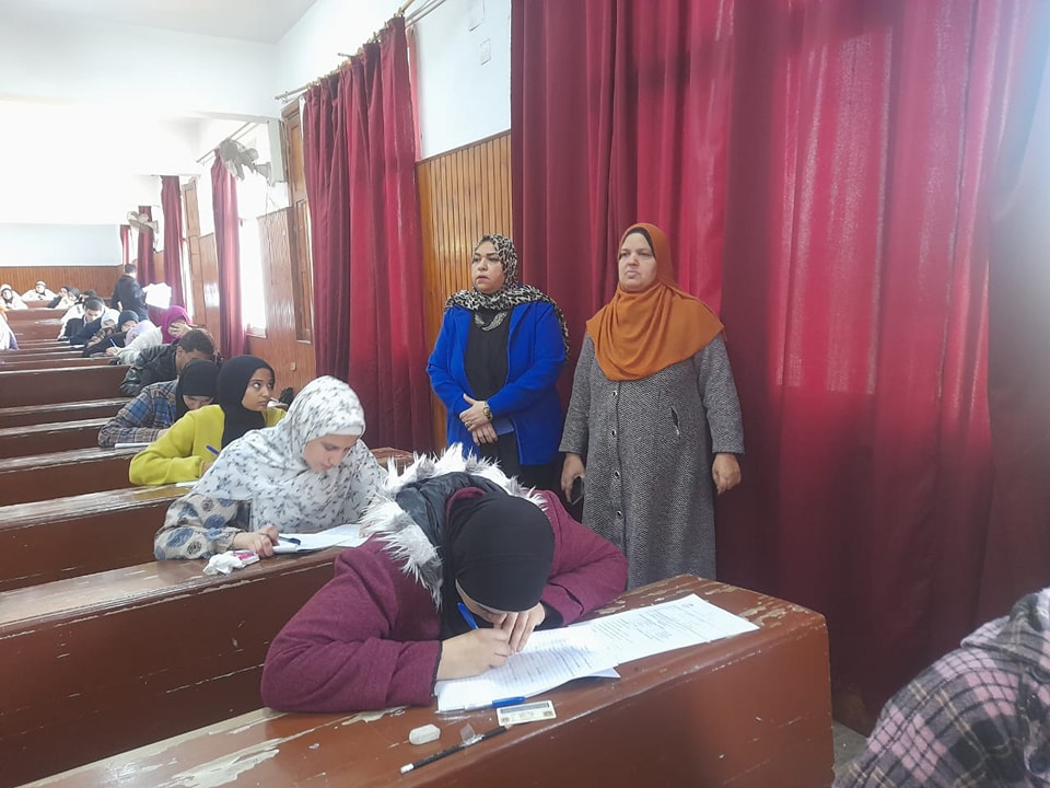 متابعة لجان الامتحانات
