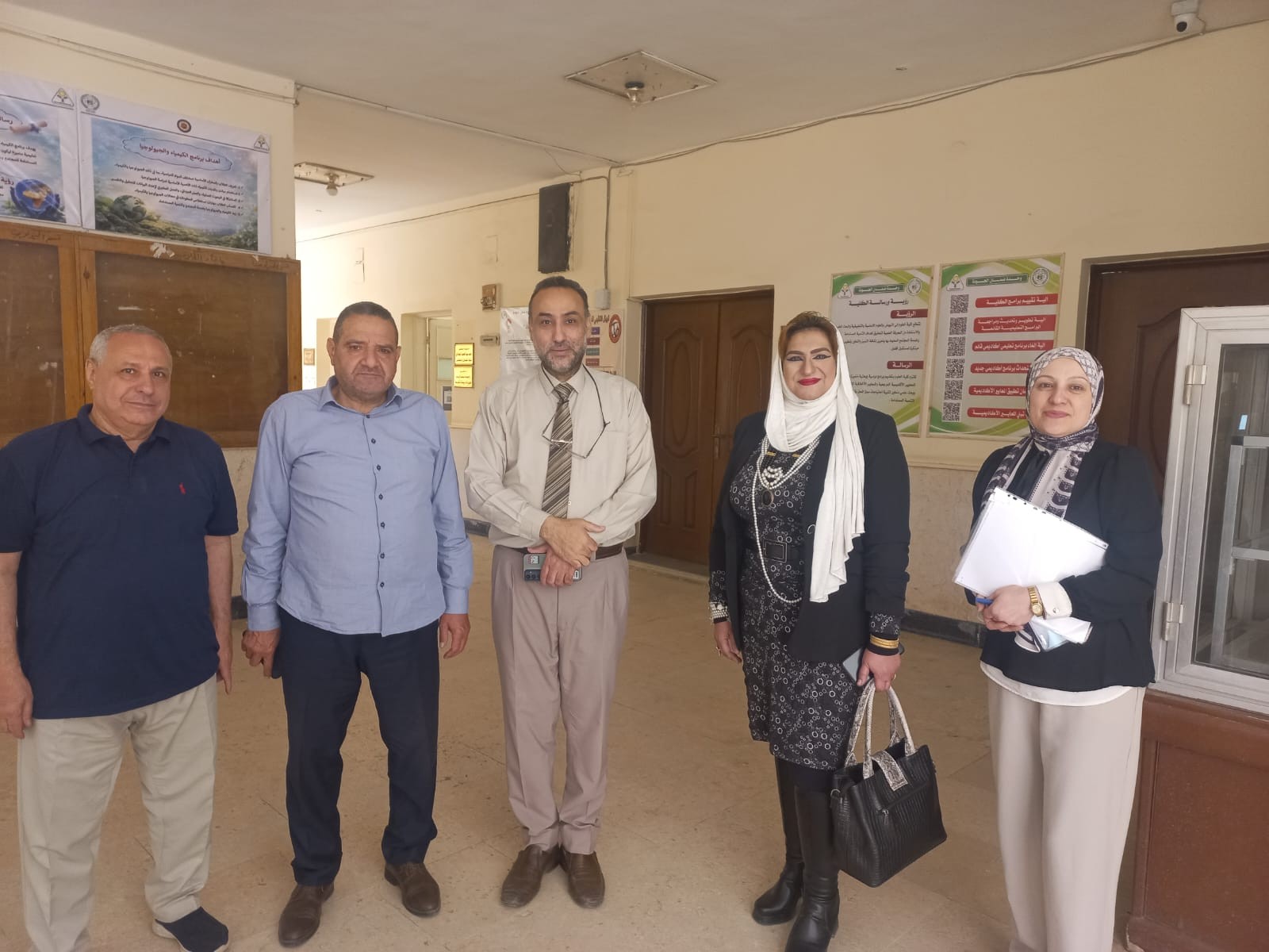 نائب مدير مركز الجوده يتابع استعداد كلية العلوم و برنامج الكيمياء والجولوجيا لزيارة الهيئة.
