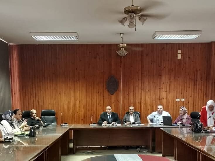 * مجلس كلية الآداب يعقد جلسته الثانية عشرة للعام الجامعي ٢٠٢٥/٢٠٢٤ *