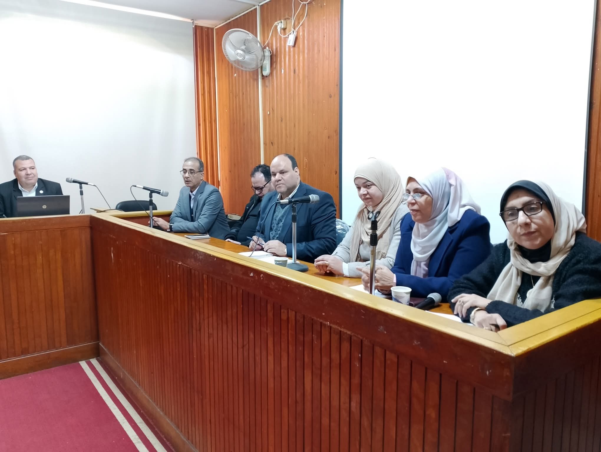 ✨ مجلس كلية الآداب يعقد جلسته الخامسة للعام الجامعي ٢٠٢٦/٢٠٢٥ ✨