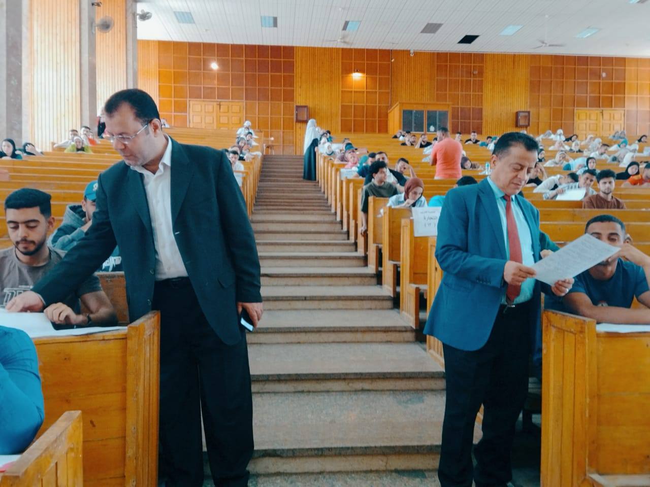 متابعة امتحان الفرقة الرابعة عربى ولغة اليوم الخميس ٢٩_٥_٢٠٢٥