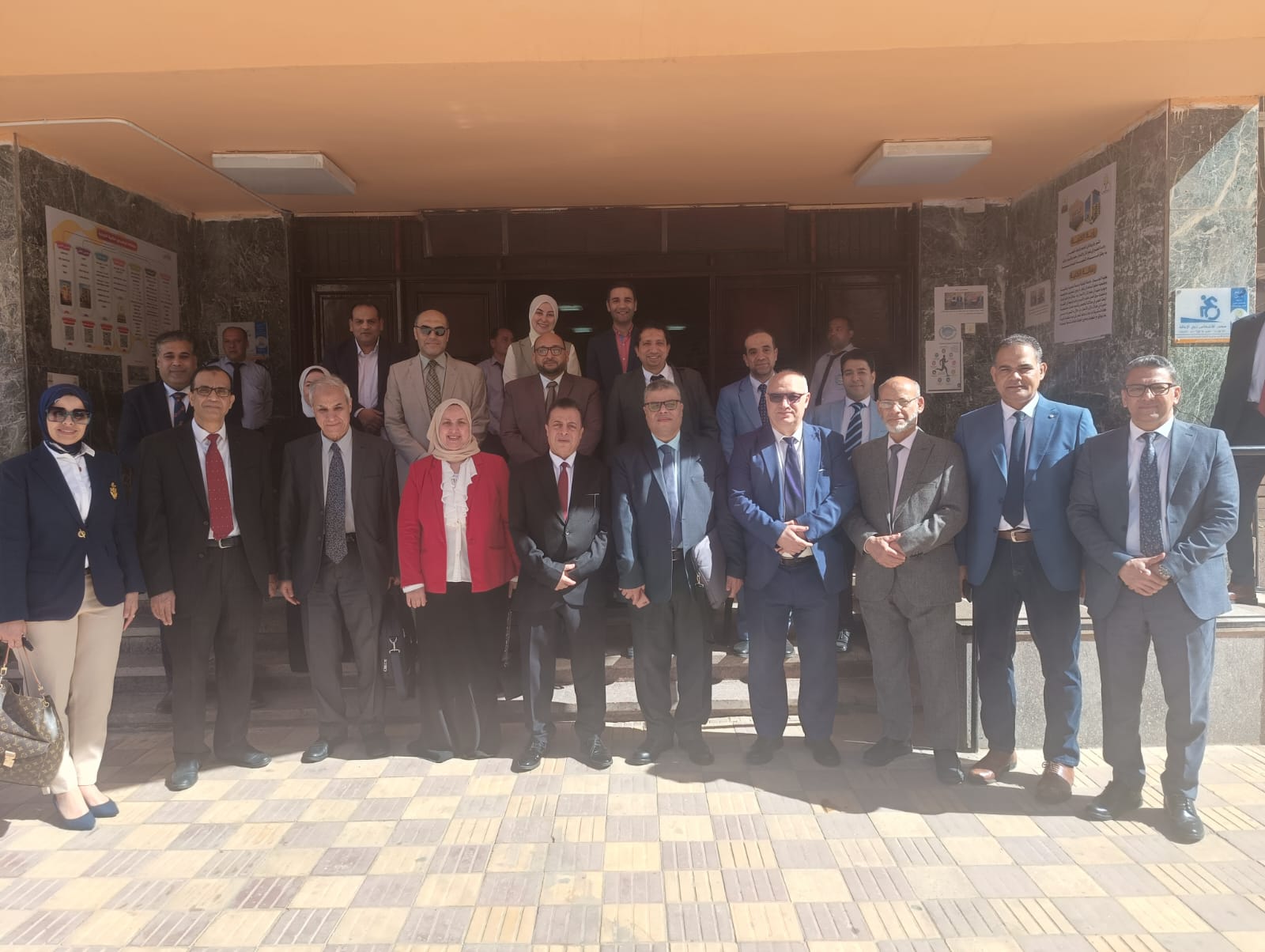 عميد كلية التجارة جامعة المنوفية يستقبل فريق الهيئة القومية لضمان الجودة