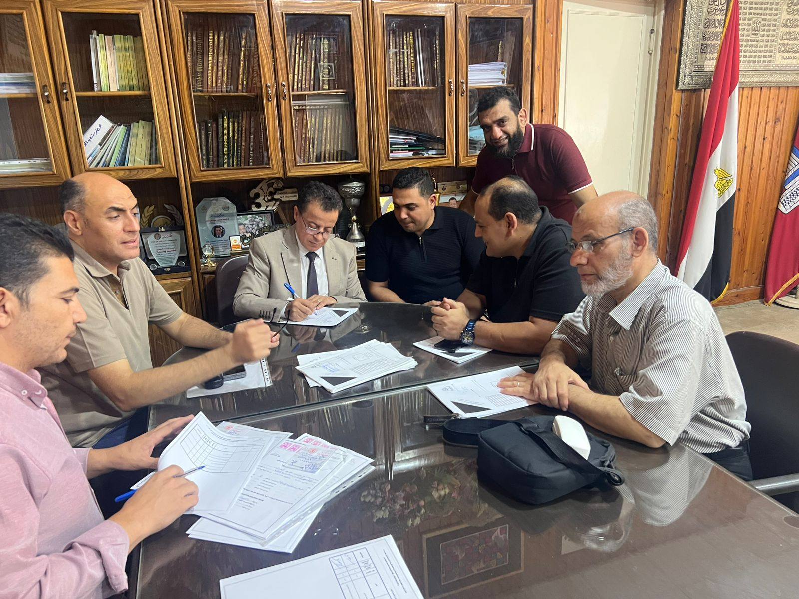 لجنه فحص الالتماسات لطلاب الدراسات العليا 