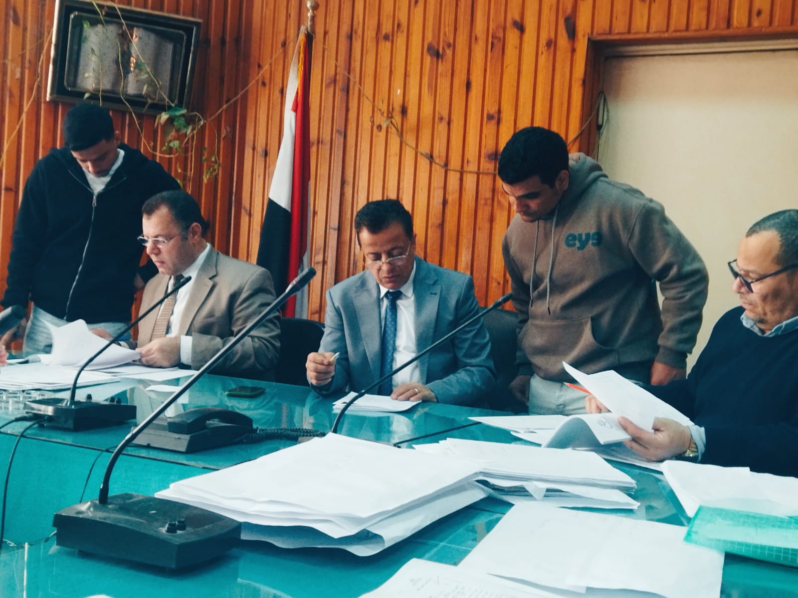 لجنة فحص لالتماسات لطلاب الفرقة الثانية
