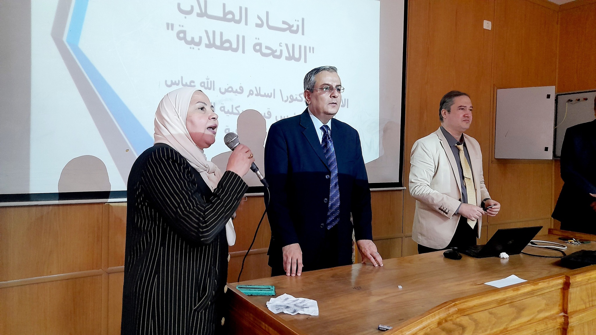 دورة تدريبية وتوعوية للطلاب تحفيزا وتدريبا على خوض الانتخابات