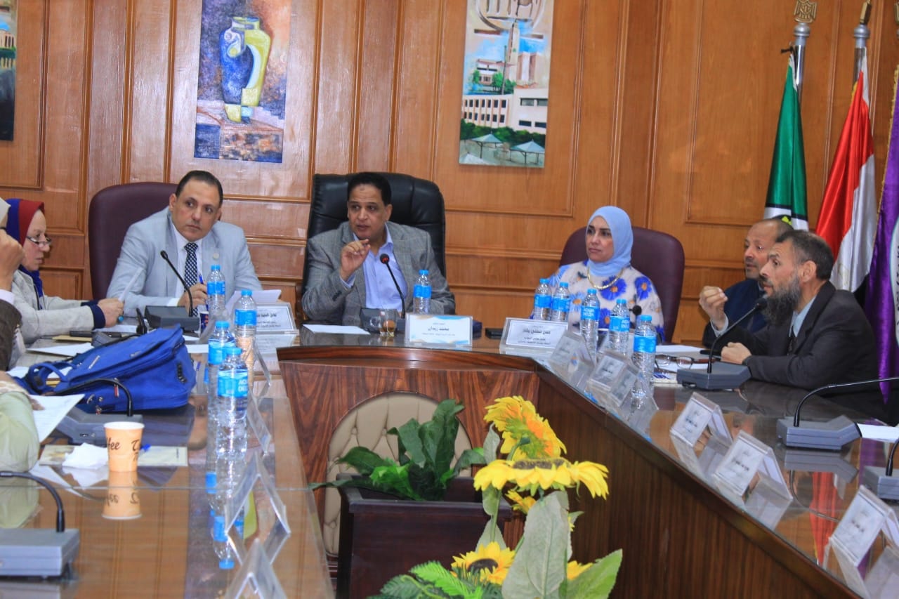 العميد يترأس اجتماع مجلس إدارة تحرير المجلة العلمية... بالنوعية.