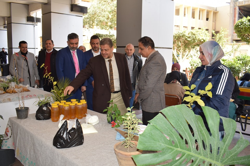 النوعية تنظم معرضا لبيع منتجات مدرسه الزراعة باشمون...