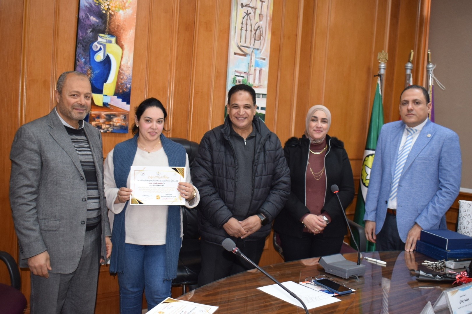 مجلس الكلية يكرم المشاركين في حصول الكلية على المركز الثالث في التميز البيئي...