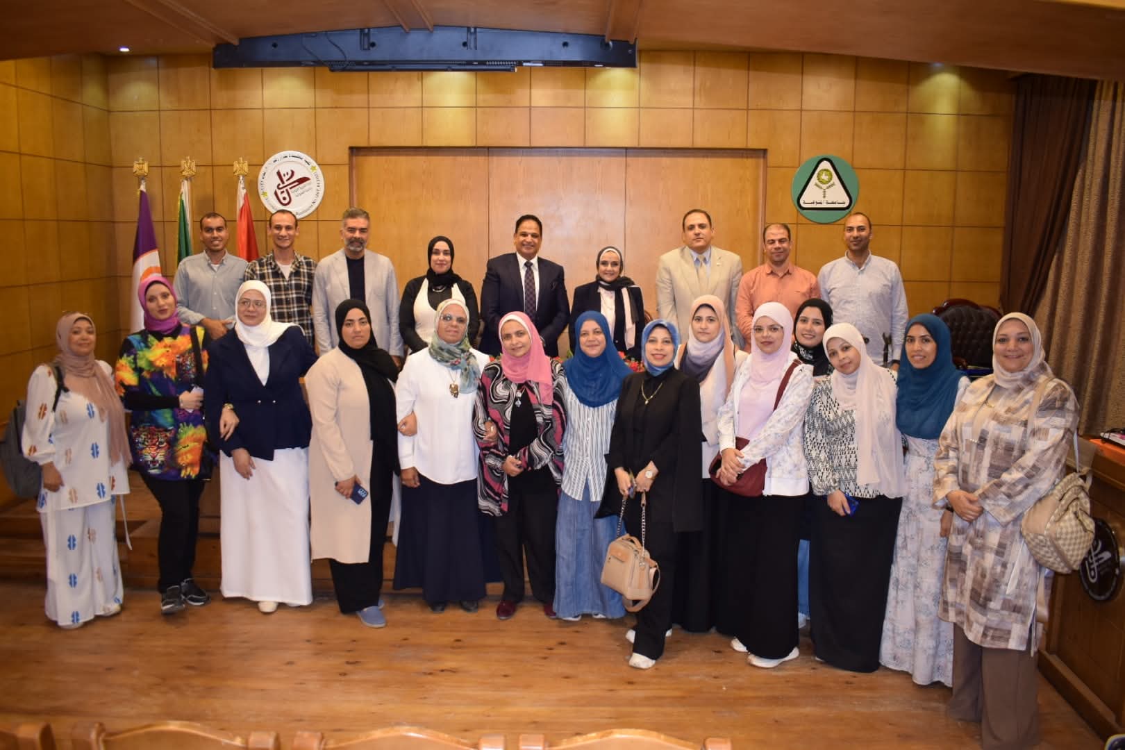 العميد يستقبل نائب رئيس الجامعة للدراسات العليا