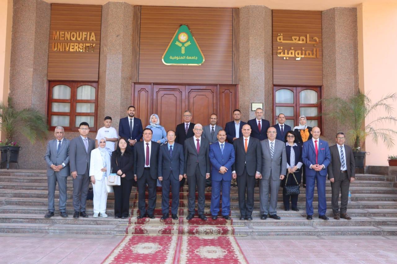 جهود حثيثة تبذلها جامعة المنوفية لتعزيز الشراكات الدولية ضمن مشروعها الطموح لانشاء جامعة المنوفية الدولية