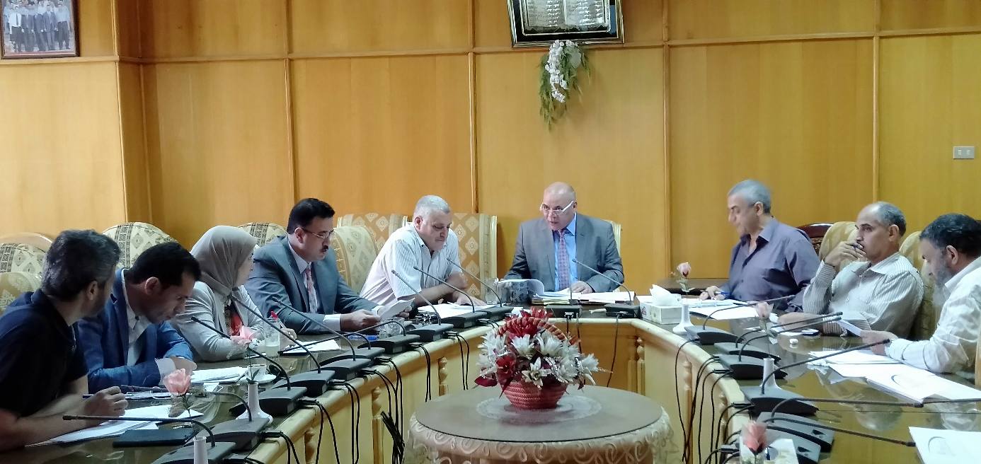Dean of the faculty and gentlemen faculty members