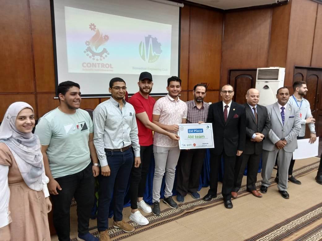 توزيع الجوائز على الفائزين فى معرض المشروعات الهندسية
