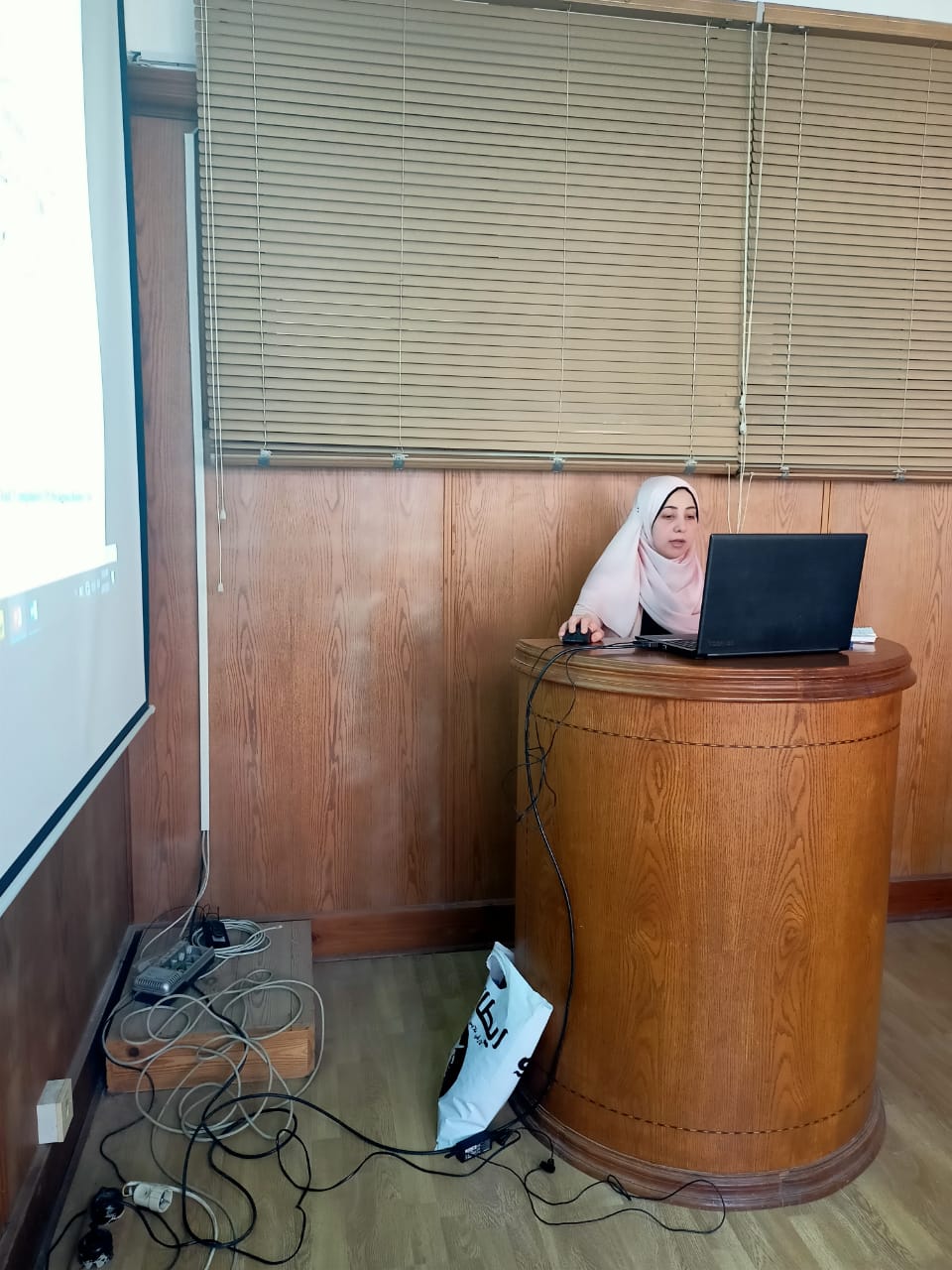مناقشة رسالة ماجستيرللمهندسة/ نهاد طه حجاج محمد عزت