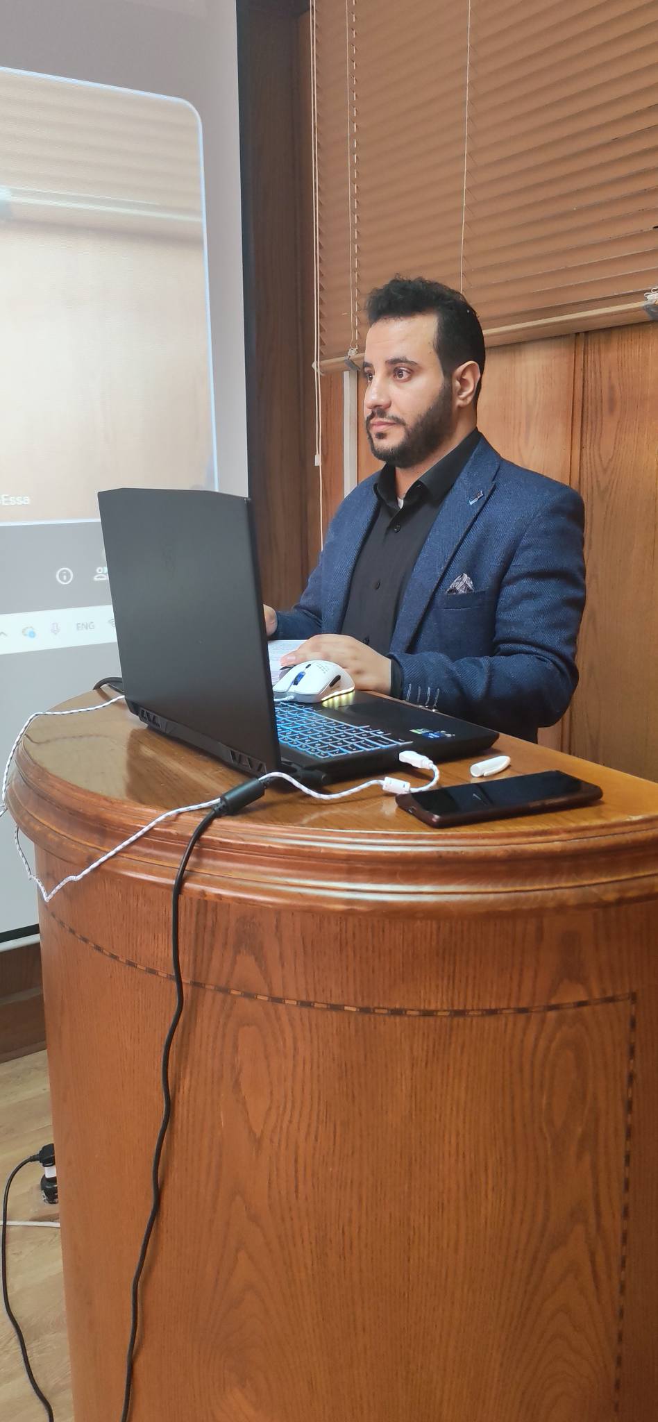  مناقشة رسالة الدكتوراه المقدمة من المهندس/أنس مجدي عبد التواب علي أبو عيسي