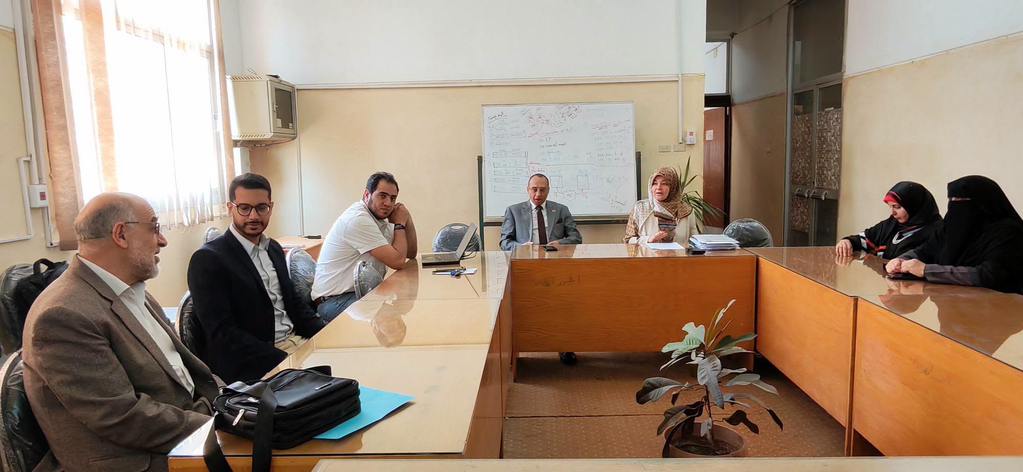 مجلس قسم هندسة وعلوم الحاسبات يعقد جلسته الثامنة