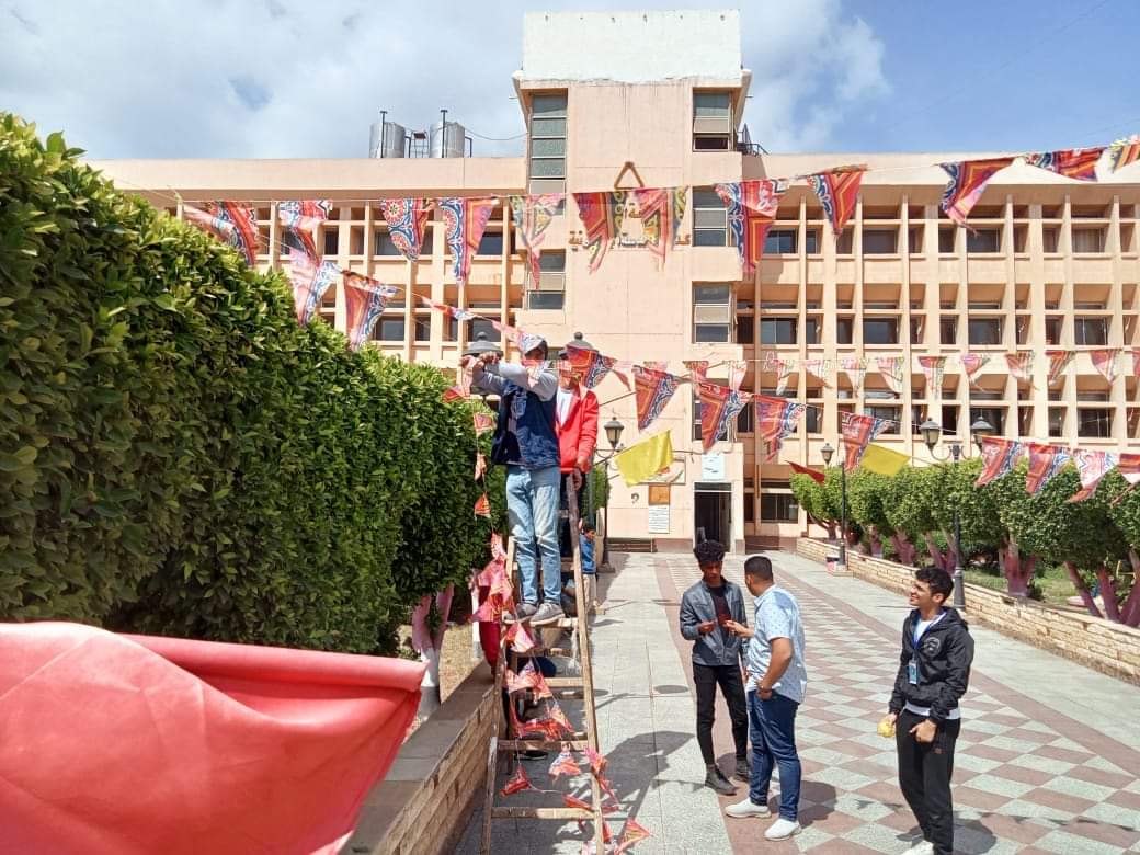 "هندسة منوف" تتزين احتفالا بشهر رمضان الكريم