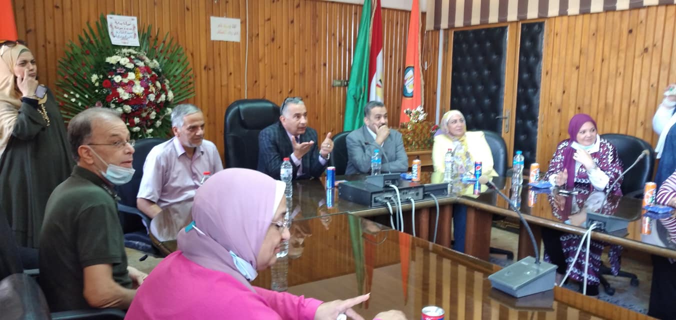 By honoring Professor Magda Amer, Director of the Department of the Office of the Vice Dean for Education and Student Affairs, for her great effort throughout her period of work at the college, and for reaching the retirement age