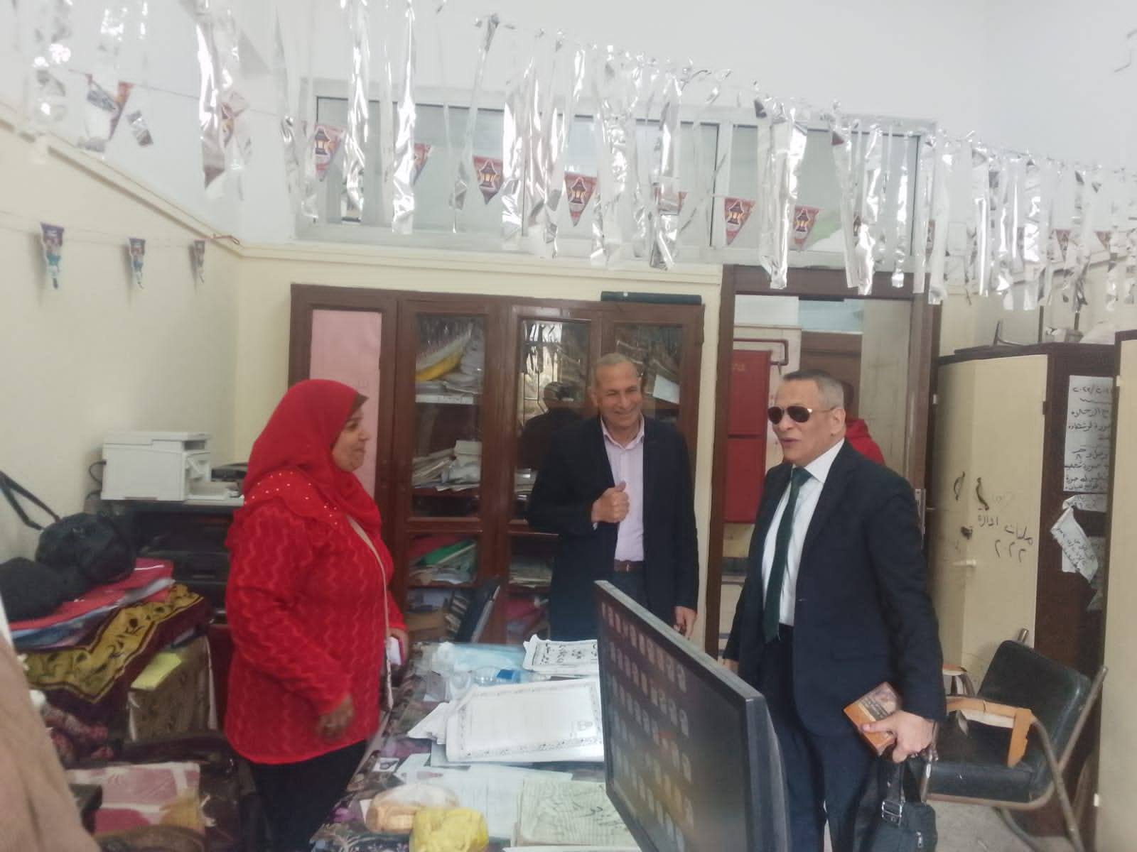 جولة تفقدية شاملة داخل أروقة الكلية لسيادة عميد الكلية