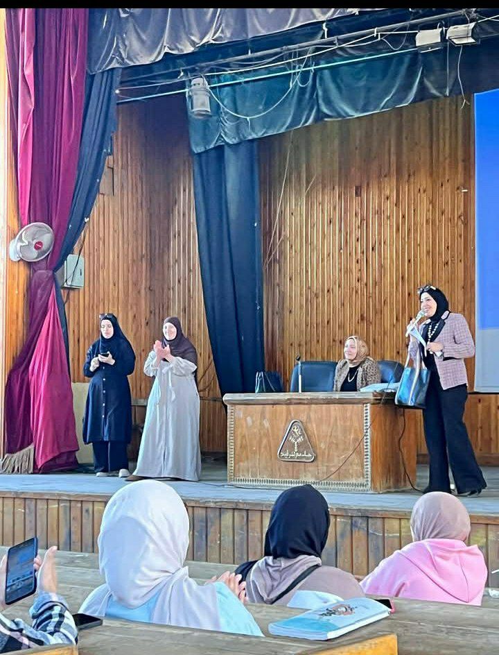  قامت إدارة رعاية الشباب بالكلية بتنظيم ندوة بعنوان الادمان تحت طائلةالقانون