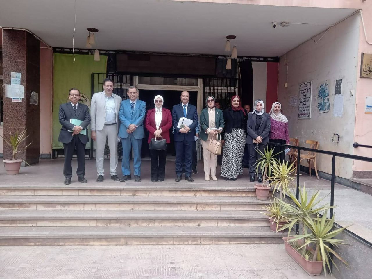 زيارة تفقدية إلى كلية الحقوق، وذلك لمتابعة جهود الكلية في مجالات الاستدامة البيئية وتحسين بيئة العمل والتعليم.