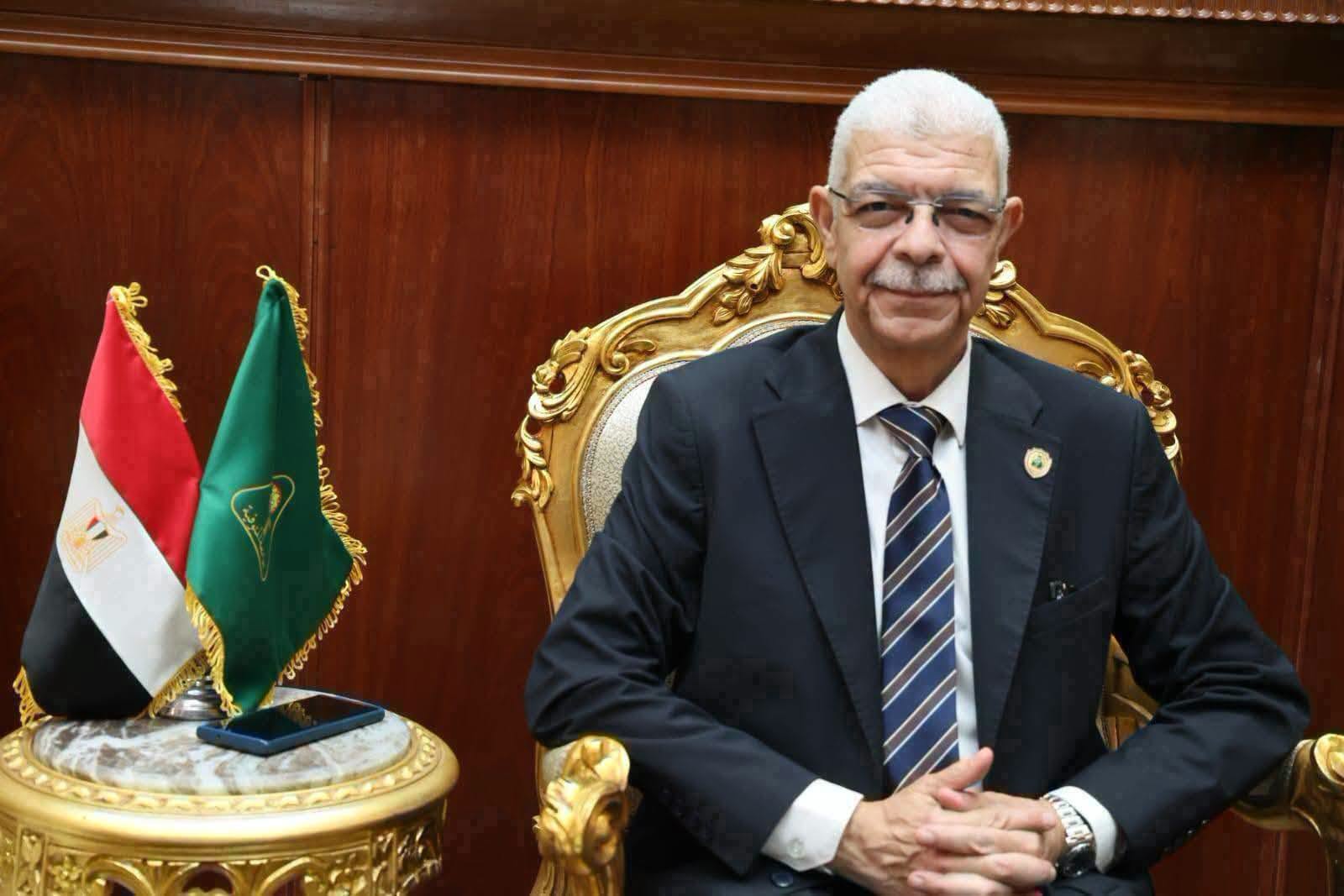 معهد الكبد القومي بالمنوفية يهنئ الدكتور أحمد القاصد لانضمامه لهيئة مكتب أمانة المجلس الأعلى للجامعات