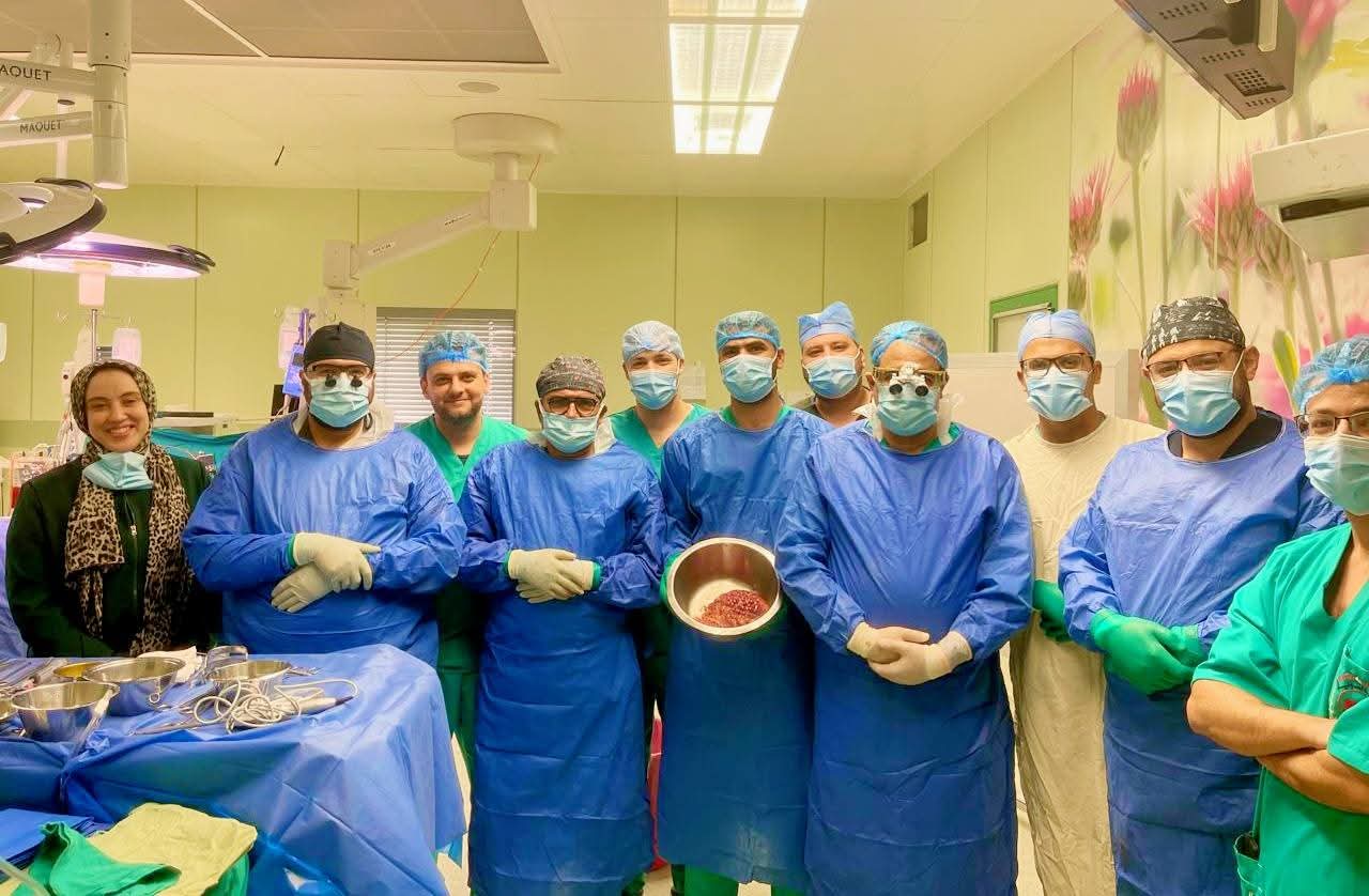 رئيس جامعة المنوفية يعلن نجاح زراعة كبد عاجلة لطفلة بالغة من العمر 13 عامًا بمعهد الكبد القومي خلال أقل من 48 ساعة