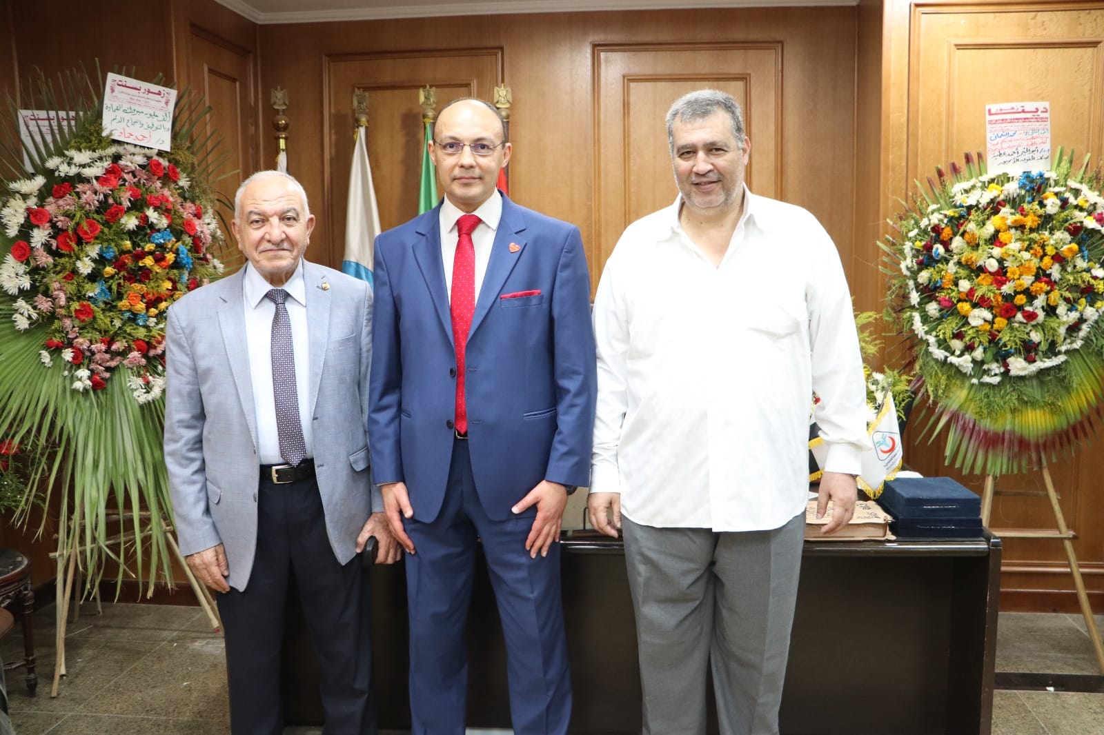 الـدكـتـور محـمـد النعمـانـي يستقـبـل المهنئيـن بتعييـنـه عمـيـد كليـة الطـب و رئيـس مجلـس إدارة مستشفـيـات جامـعـة المنـوفـيـة