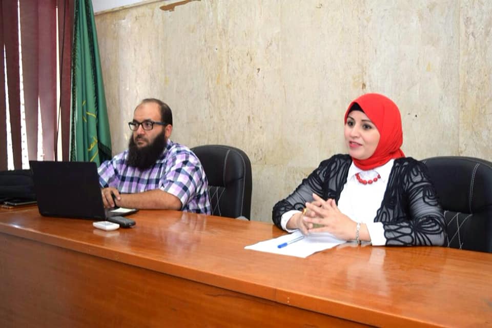 منسق الوافدين بجامعة المنوفية تلتقي بمسؤولي الإعلام بالكليات