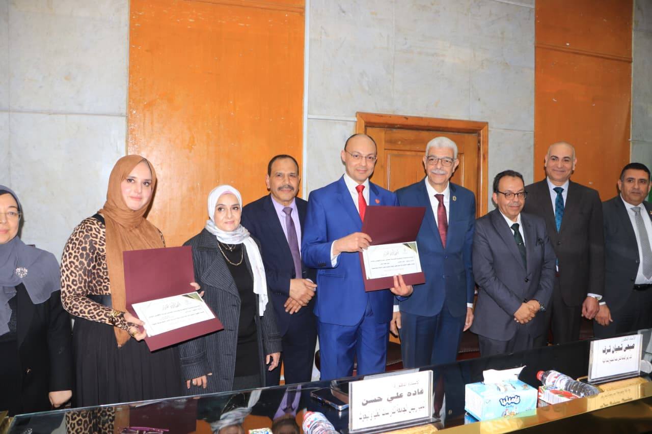 كلية الطب بجامعة المنوفية تحصد المركز الأول كأفضل كلية صديقة للبيئة وتكرم لمساهمتها في فوز الجامعة بالمركز الثالث على مستوى جامعات مص