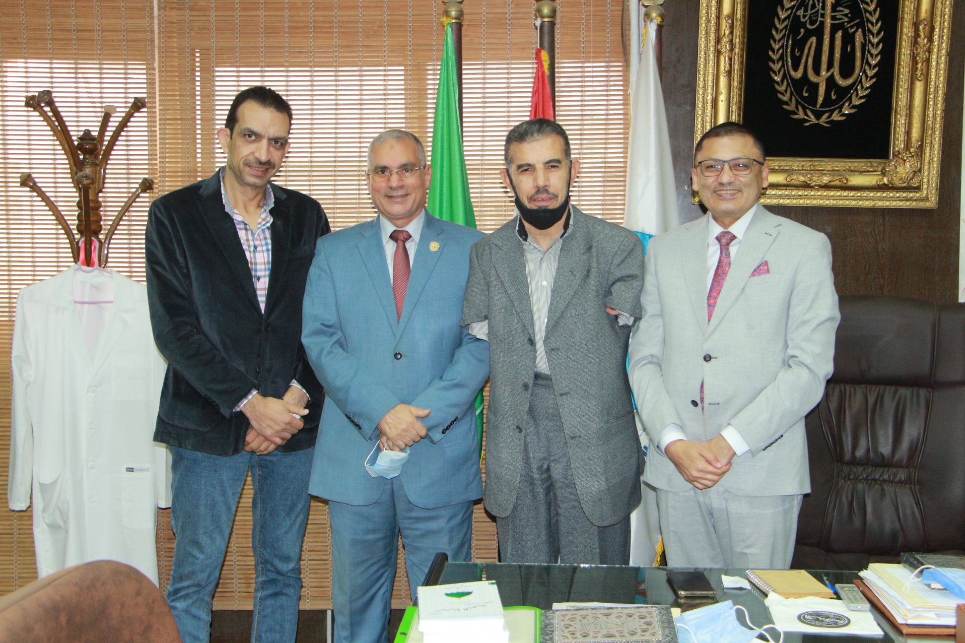 الإذاعـى رضـا عبد السـلام كبيـر مذيعـي إذاعـة القـرآن الكريـم ضيـف ختـام الأسبـوع البيئـى الثقافـي الثامـن بطـب المنوفيـة