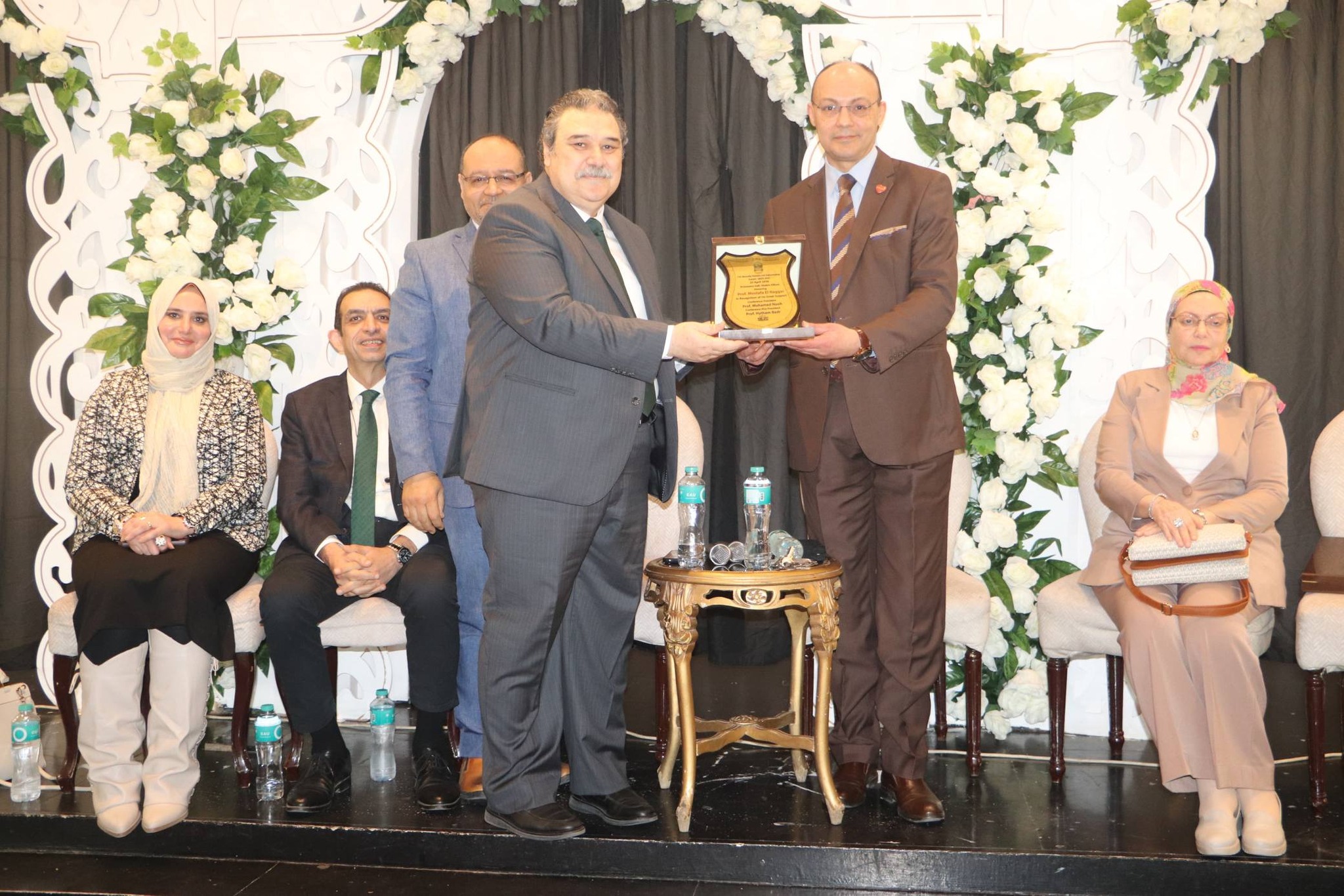 عميد الكلية يفتتح المؤتمر السابع عشر للسكر والغدد الصماء ويؤكد دعم التطوير المستمر للمنظومة الصحية