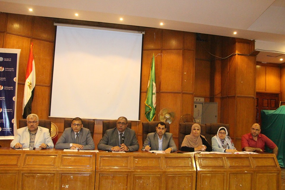 الجلسة  العلنيـة لإختيـار المرشحيـن لوظائـف المعيديـن بكليـة الطـب و معهـد الكبـد القومـى و الأطبـاء المقيميـن بمستشفيـات جامعـة المنوفيـة